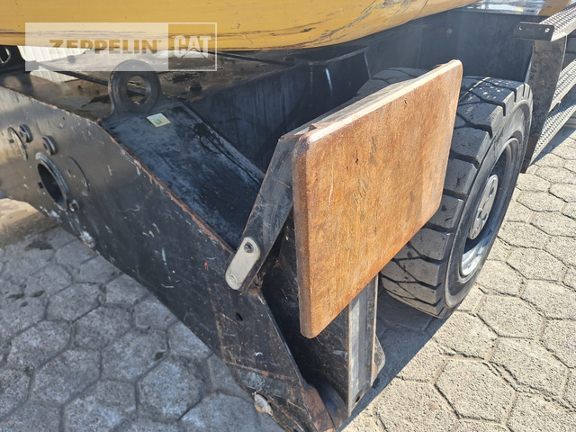 Pelle de manutention Cat MH3026-06C: photos 14