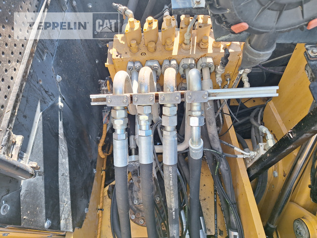 Pelle de manutention Cat MH3026-06C: photos 25