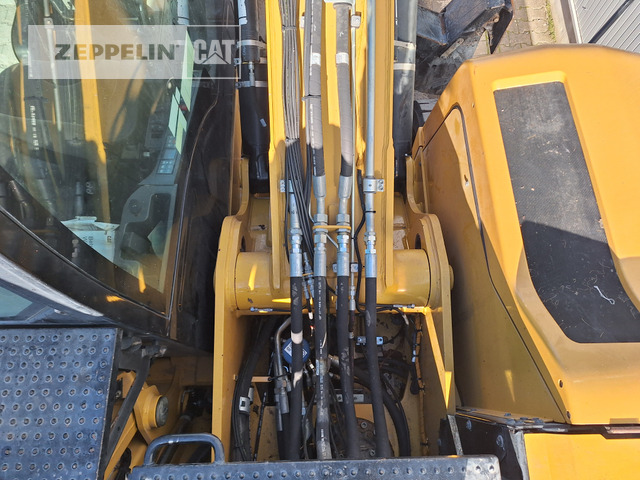 Pelle de manutention Cat MH3026-06C: photos 24