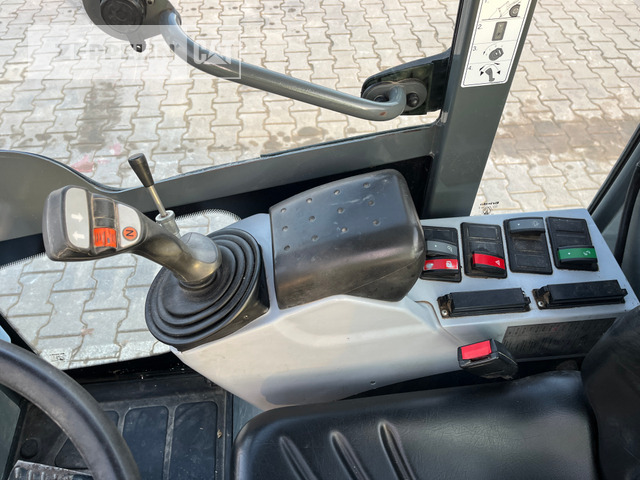 Chargeuse sur pneus Kramer 5035: photos 14