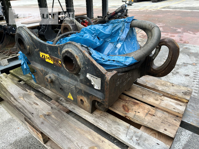 Oilquick Deutschland GmbH OQ65-M315F - Attache rapide pour Engins de chantier: photos 3 Oilquick Deutschland GmbH OQ65-M315F - Attache rapide pour Engins de chantier: photos 3