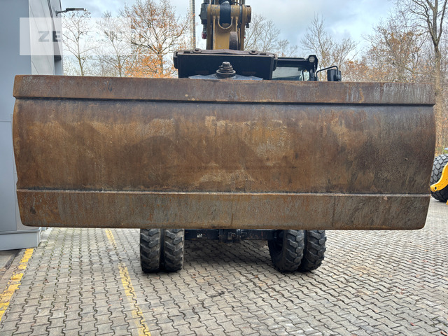 Resch-Ka-Tec Prim.-Prod Komponent - Godet pour pelle: photos 4 Resch-Ka-Tec Prim.-Prod Komponent - Godet pour pelle: photos 4