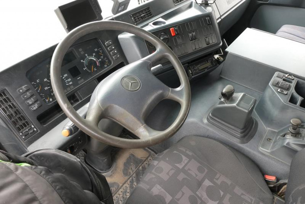 MERCEDES-BENZ Actros 3235 B 8x4 Betonmischer Stetter 9m³ -Deutsch - Camion: photos 5 MERCEDES-BENZ Actros 3235 B 8x4 Betonmischer Stetter 9m³ -Deutsch - Camion: photos 5