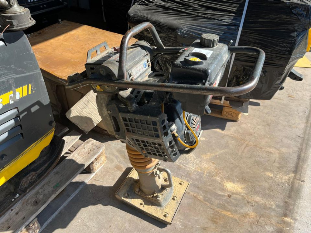 BOMAG BT 60 4 Diverse Stampfer - Engins de chantier: photos 1 BOMAG BT 60 4 Diverse Stampfer - Engins de chantier: photos 1