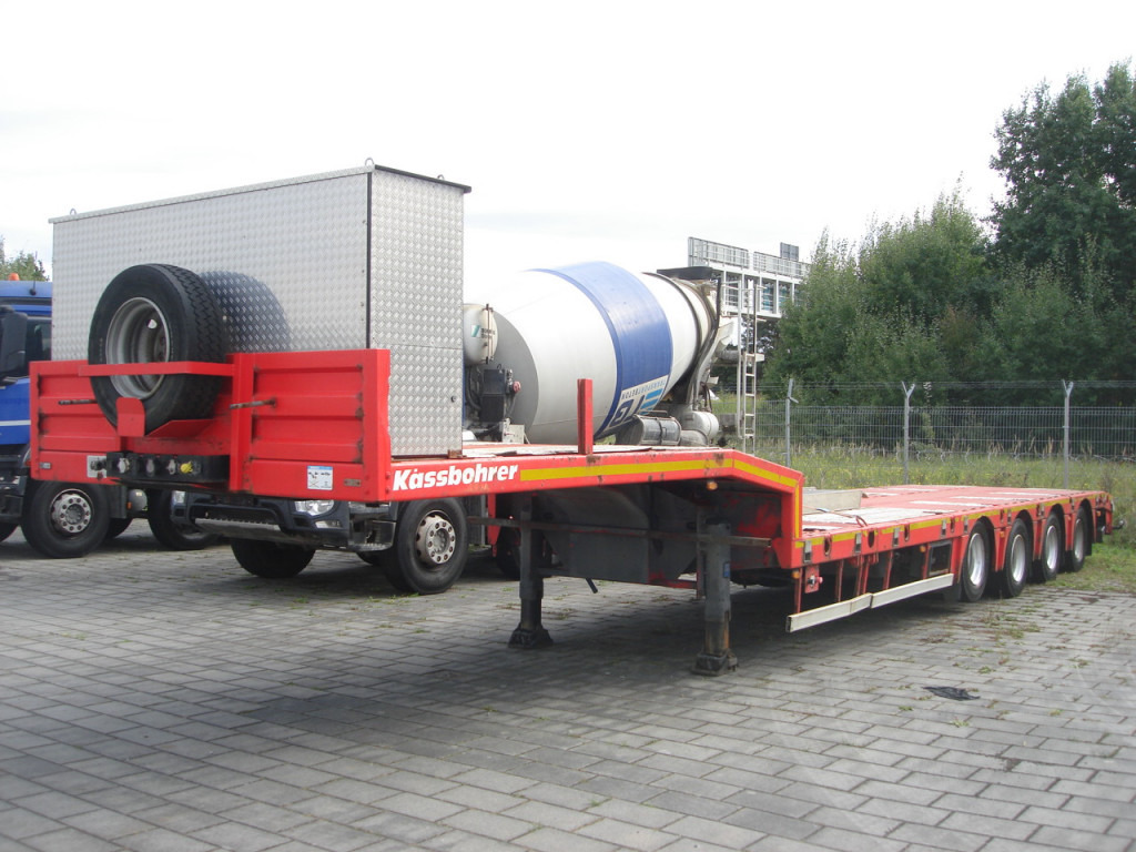 KAESSBOHRER Kaessbohrer LB4E Tiefladerauflieger EX-1 KK LOWBED AUSZIEHBAR-2x Lenkachsen - Semi-remorque surbaissé: photos 4 KAESSBOHRER Kaessbohrer LB4E Tiefladerauflieger EX-1 KK LOWBED AUSZIEHBAR-2x Lenkachsen - Semi-remorque surbaissé: photos 4