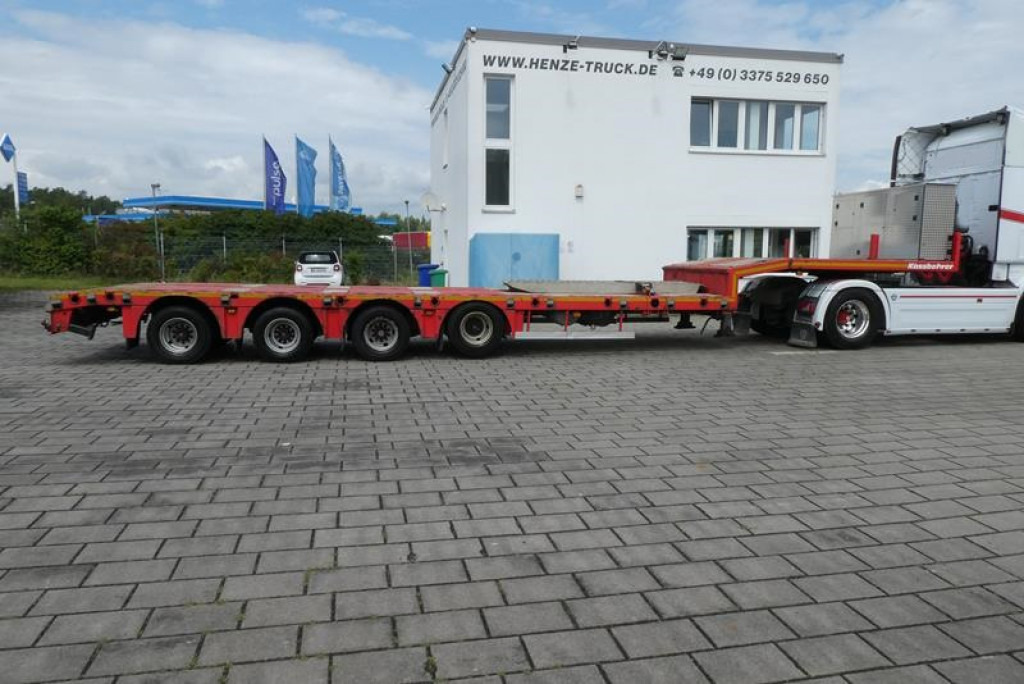 KAESSBOHRER LB4E EX-1 KK LOWBED Tiefladerauflieger AUSZIEHBAR-2x Lenkachsen - Semi-remorque surbaissé: photos 1 KAESSBOHRER LB4E EX-1 KK LOWBED Tiefladerauflieger AUSZIEHBAR-2x Lenkachsen - Semi-remorque surbaissé: photos 1