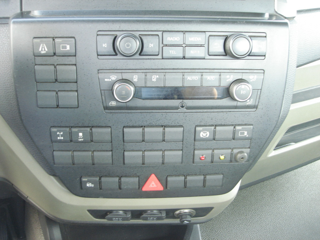 MAN TG-M 15.250 BL Abrollkipper - Camion ampliroll: photos 4 MAN TG-M 15.250 BL Abrollkipper - Camion ampliroll: photos 4