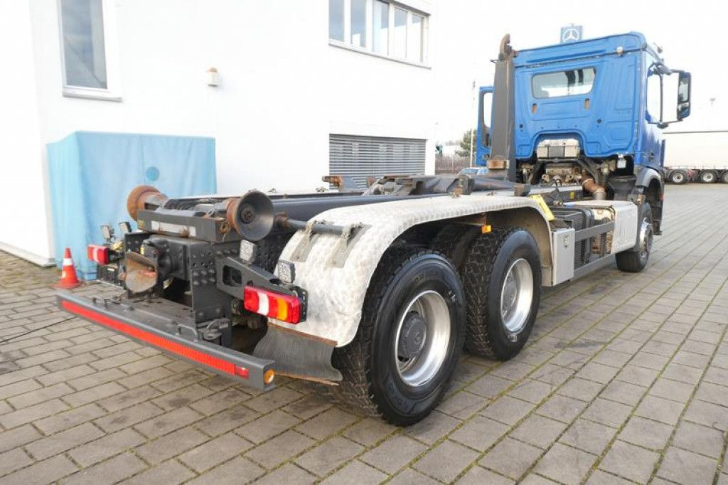 Mercedes-Benz Arocs 2645 K 6x4 Abrollkipper Meiller deutsch to - Camion ampliroll: photos 3 Mercedes-Benz Arocs 2645 K 6x4 Abrollkipper Meiller deutsch to - Camion ampliroll: photos 3