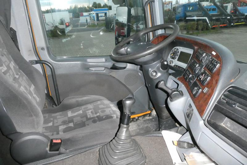 MERCEDES-BENZ Actros 4160 SLT 8x4 4 SZM TITAN -155to.-!! - Tracteur routier: photos 5 MERCEDES-BENZ Actros 4160 SLT 8x4 4 SZM TITAN -155to.-!! - Tracteur routier: photos 5
