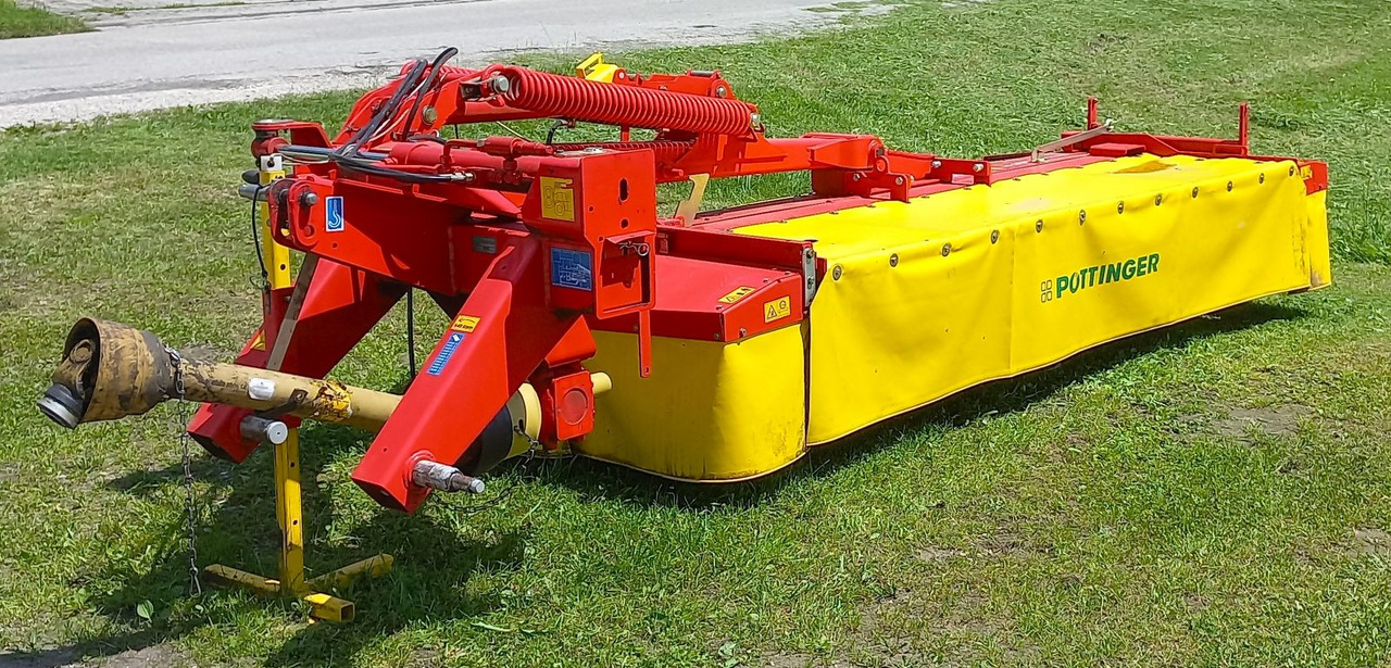 Pöttinger NOVA CAT 305 H - Faucheuse: photos 4 Pöttinger NOVA CAT 305 H - Faucheuse: photos 4