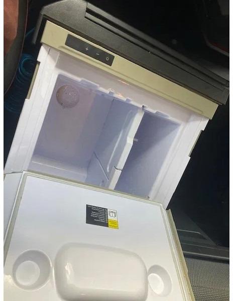 Crédit-bail de Volvo FH 13.460 trekker, met XL cabine, special paint en incl parc cool, fridge, Volvo FH 13.460 trekker, met XL cabine, special paint en incl parc cool, fridge,: photos 6