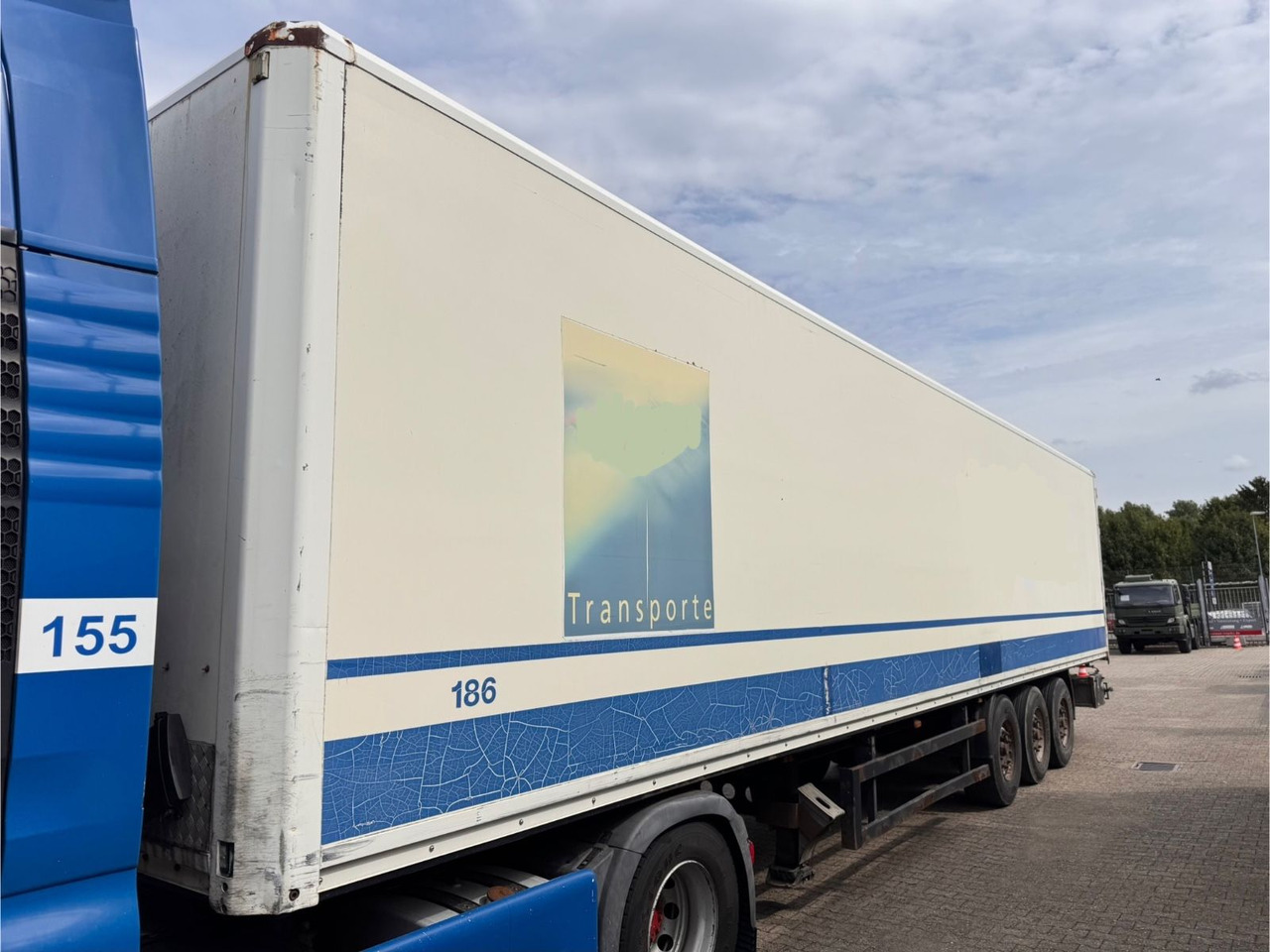 Kögel SPKH 24 Koffer 3-Achser - Semi-remorque fourgon: photos 3 Kögel SPKH 24 Koffer 3-Achser - Semi-remorque fourgon: photos 3
