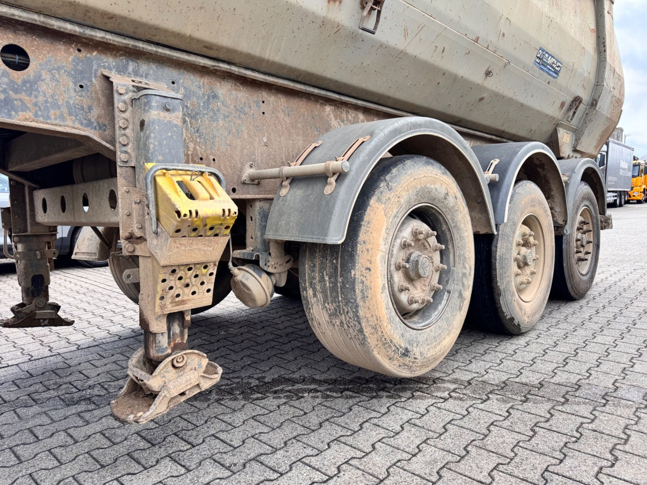 Menci SA700R Kipper Mulde 27m³ Lift Stahl Stück - Semi-remorque benne: photos 4 Menci SA700R Kipper Mulde 27m³ Lift Stahl Stück - Semi-remorque benne: photos 4