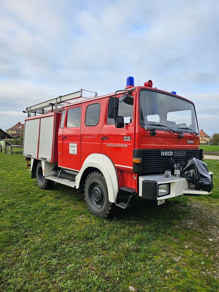 Iveco ! MAUTFREI ! IVECO 75-16 Allrad Feuerwehr 7,49t - Camion de pompier: photos 1 Iveco ! MAUTFREI ! IVECO 75-16 Allrad Feuerwehr 7,49t - Camion de pompier: photos 1