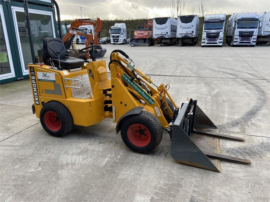 Knikmops KM100 (7123)  - Valet de ferme: photos 4 Knikmops KM100 (7123)  - Valet de ferme: photos 4