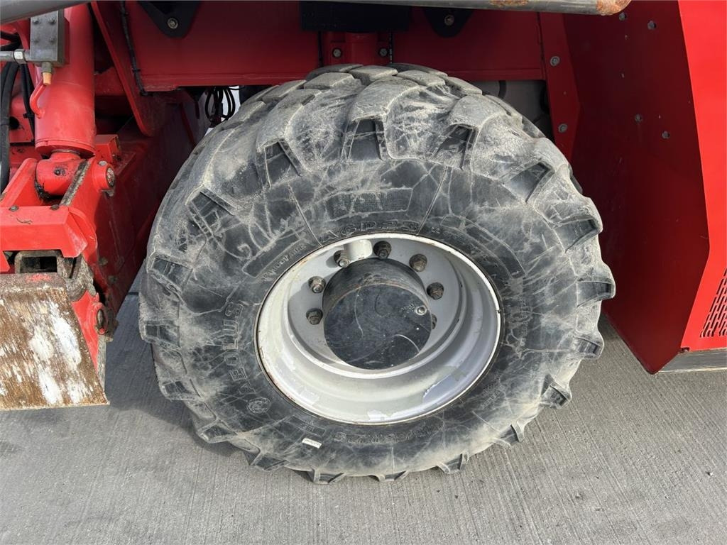 Manitou MRT2540+ Privilege ST4 (1636) - Chariot télescopique: photos 5 Manitou MRT2540+ Privilege ST4 (1636) - Chariot télescopique: photos 5