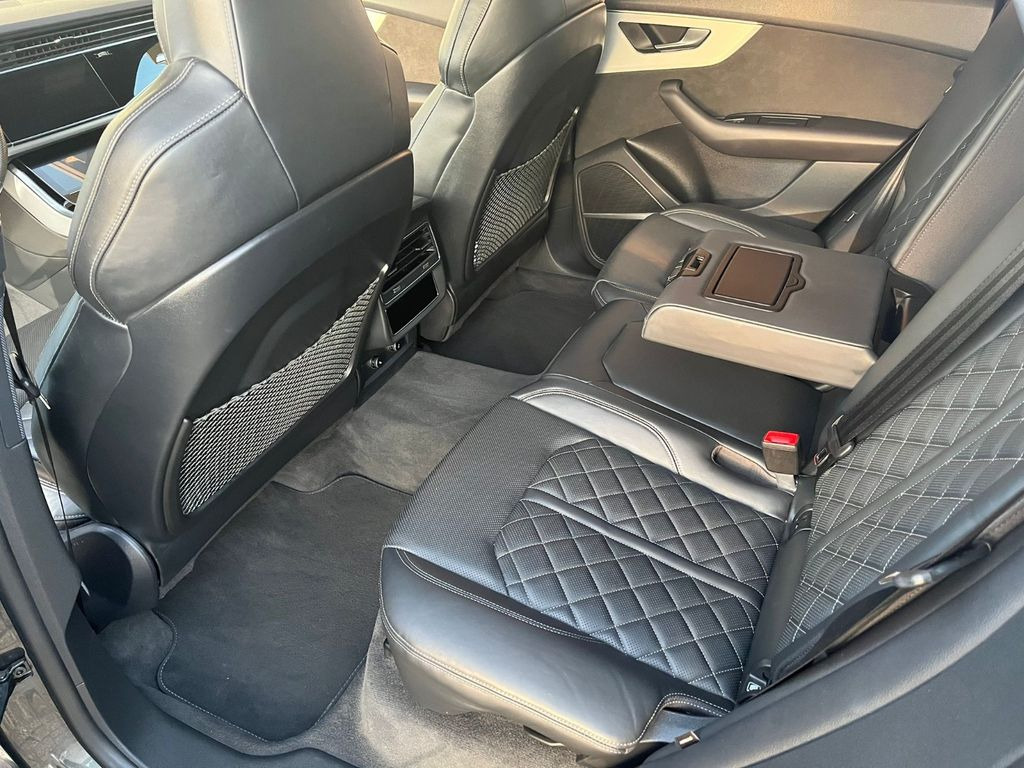 Audi Q8 50 TDI quattro tiptronic 22 Zoll*3xSline*Pano - SUV: photos 4 Audi Q8 50 TDI quattro tiptronic 22 Zoll*3xSline*Pano - SUV: photos 4
