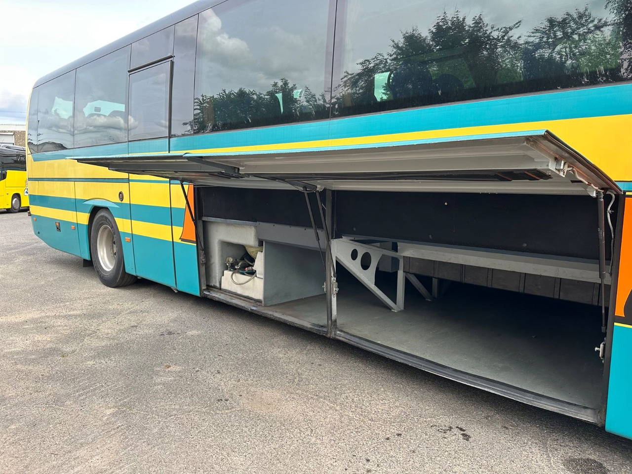 Neoplan P25 Trendliner 3516ÜC Klimaanlage*WC*57 Sitze Neoplan P25 Trendliner 3516ÜC Klimaanlage*WC*57 Sitze - Autocar: photos 4 Neoplan P25 Trendliner 3516ÜC Klimaanlage*WC*57 Sitze Neoplan P25 Trendliner 3516ÜC Klimaanlage*WC*57 Sitze - Autocar: photos 4