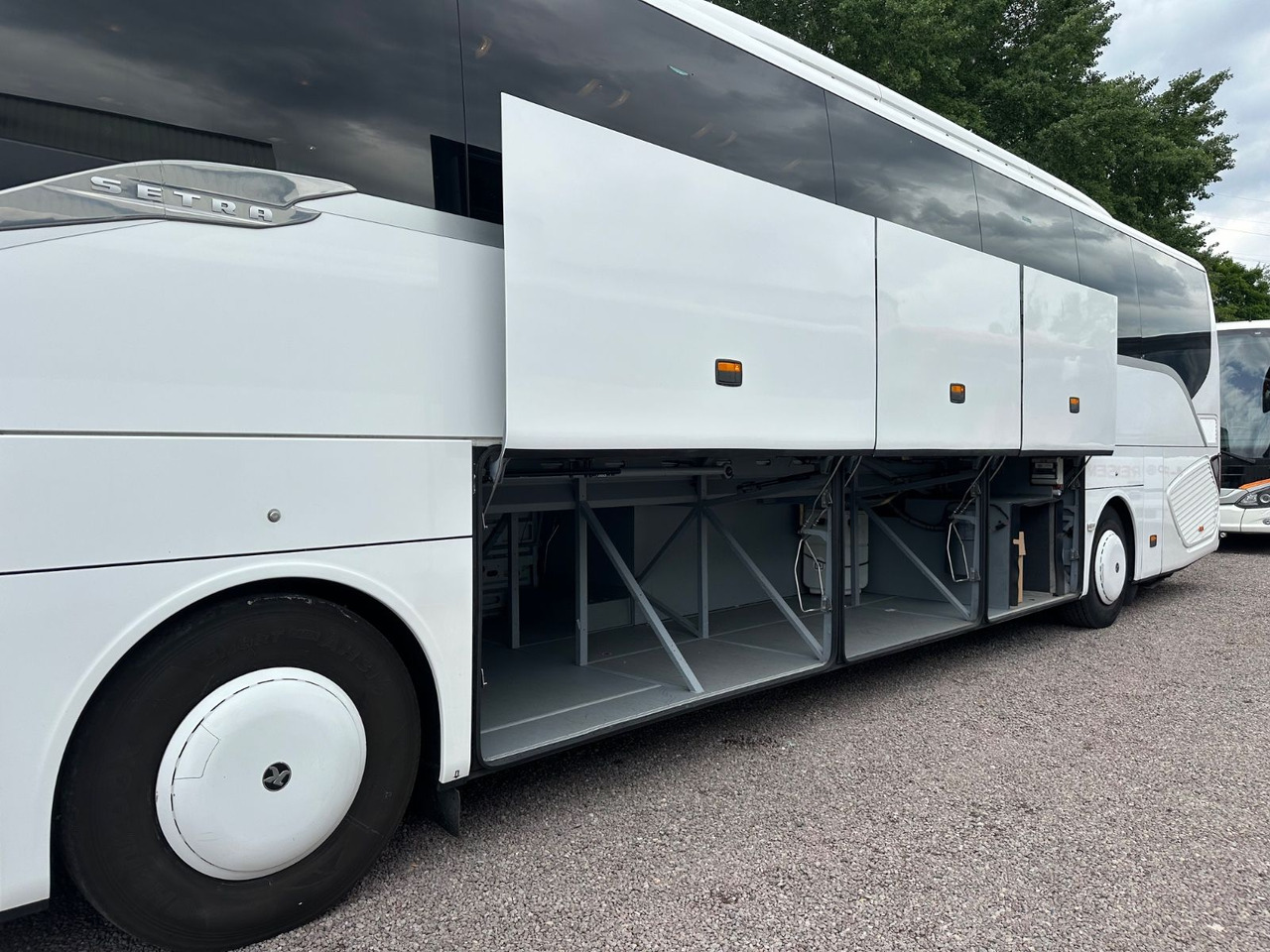 Setra S 516 HD/2A (54 Sitze*DE-Bus) - Autocar: photos 4 Setra S 516 HD/2A (54 Sitze*DE-Bus) - Autocar: photos 4