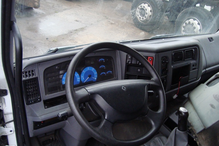 RENAULT PREMIUM DCI - Cabine: photos 3 RENAULT PREMIUM DCI - Cabine: photos 3